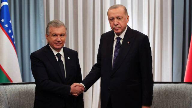 Cumhurbaşkanı Erdoğan, Mirziyoyev ile bir araya geldi