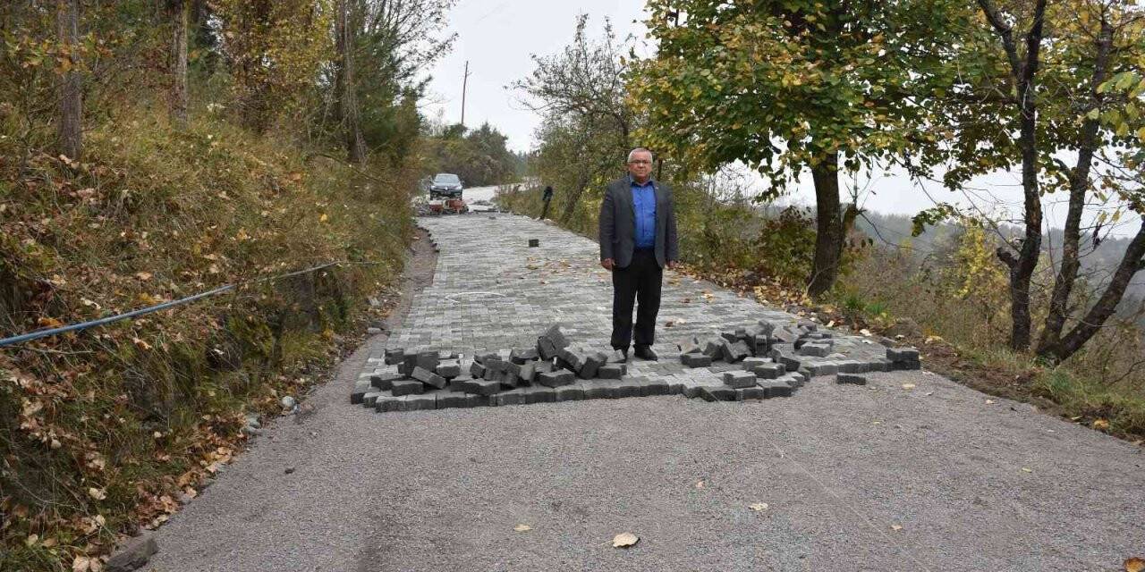 Ormanlı’da mahalle yolları yenileniyor