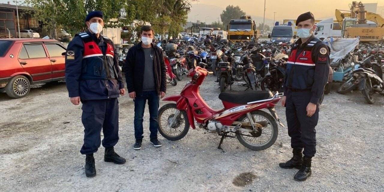 Çalıntı kaydı bulunan motosiklet jandarmanın dikkatine takıldı