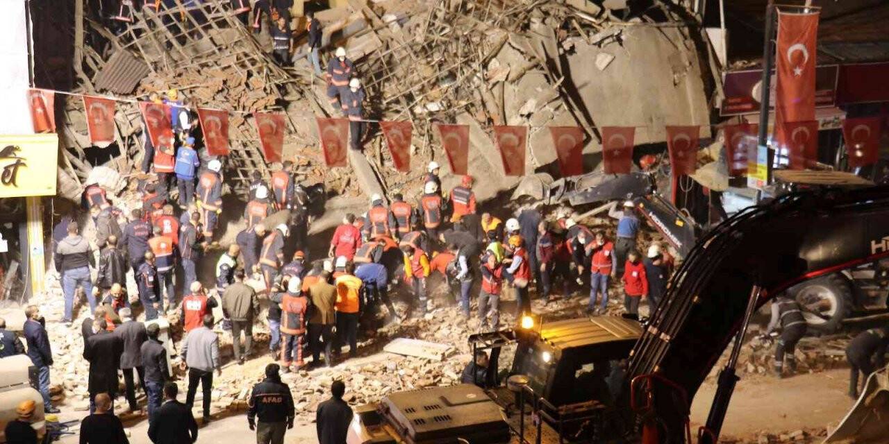 Çöken binada tadilat yaptıran işyeri sahibi gözaltına alındı