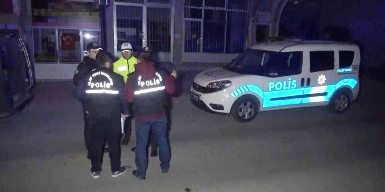 3. katın balkonundan atlayan genç hastanede hayatını kaybetti