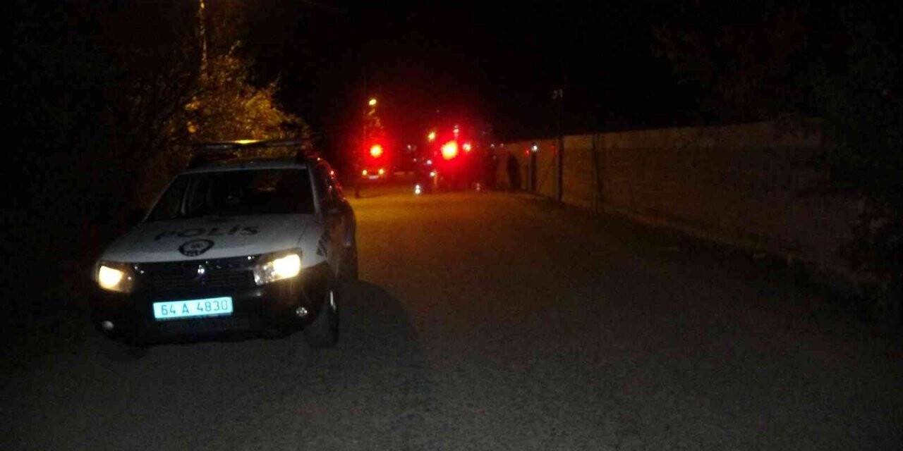 Ev arkadaşını defalarca bıçaklayıp polise teslim oldu
