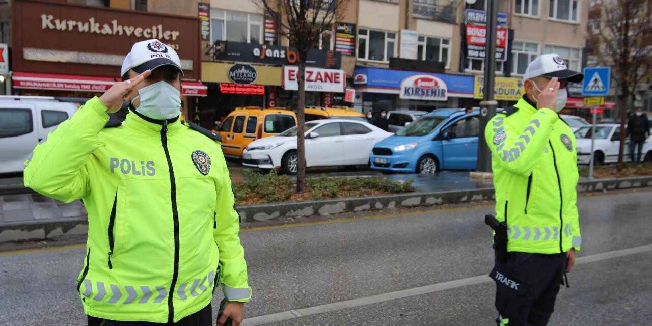 Kırşehir’de 09.05’de hayat durdu