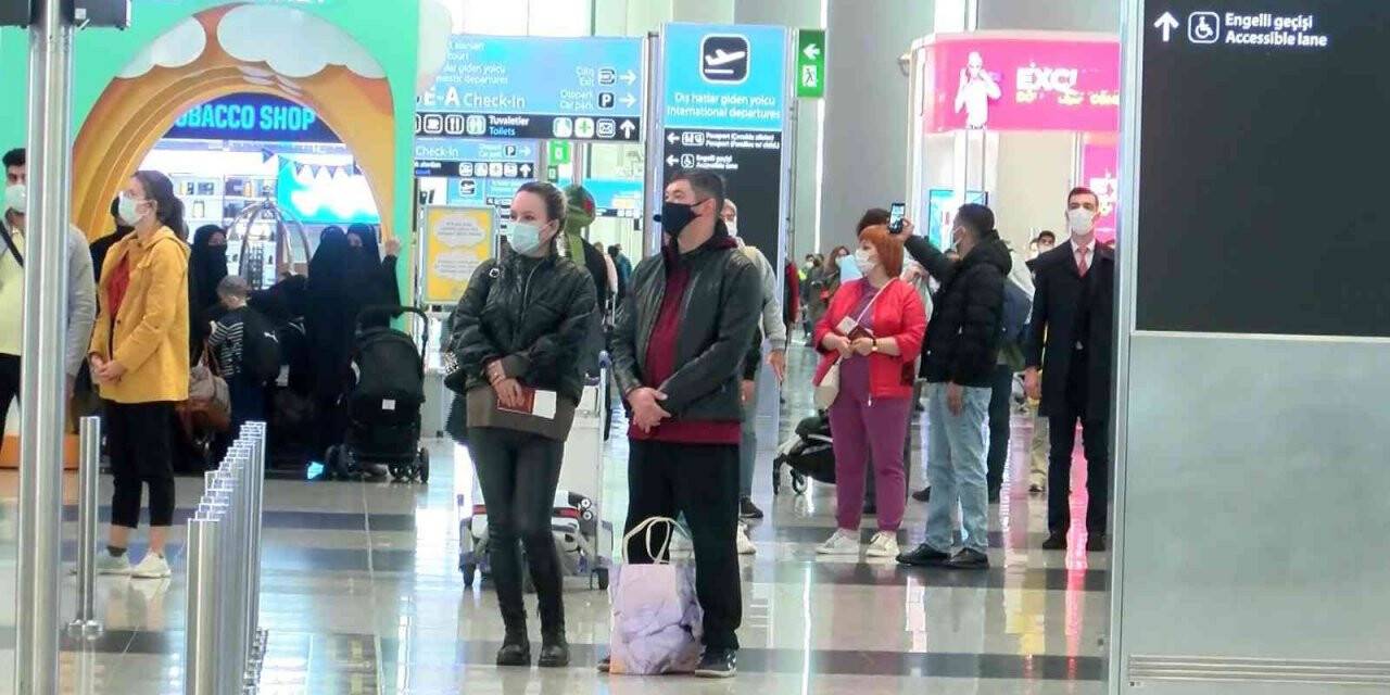 Yabancı yolculardan ATA’ya saygı