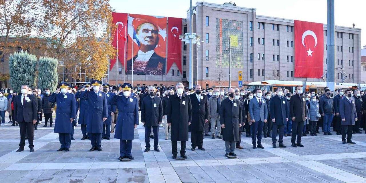 Eskişehir Vilayet Meydanı’nda 10 Kasım anma töreni