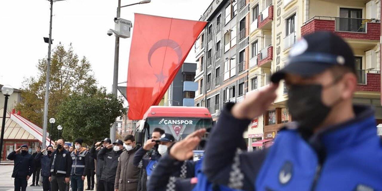Çan’da 09.05’te hayat durdu