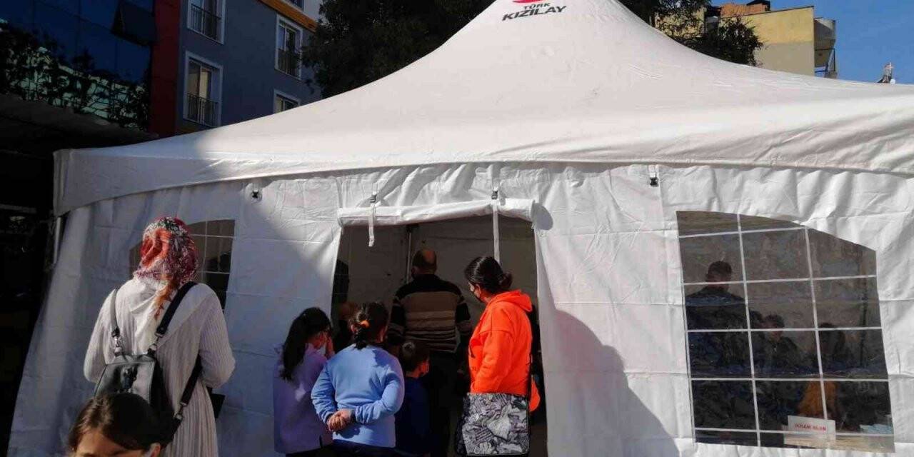 Minikler öncülük etti, büyükler kan bağışladı