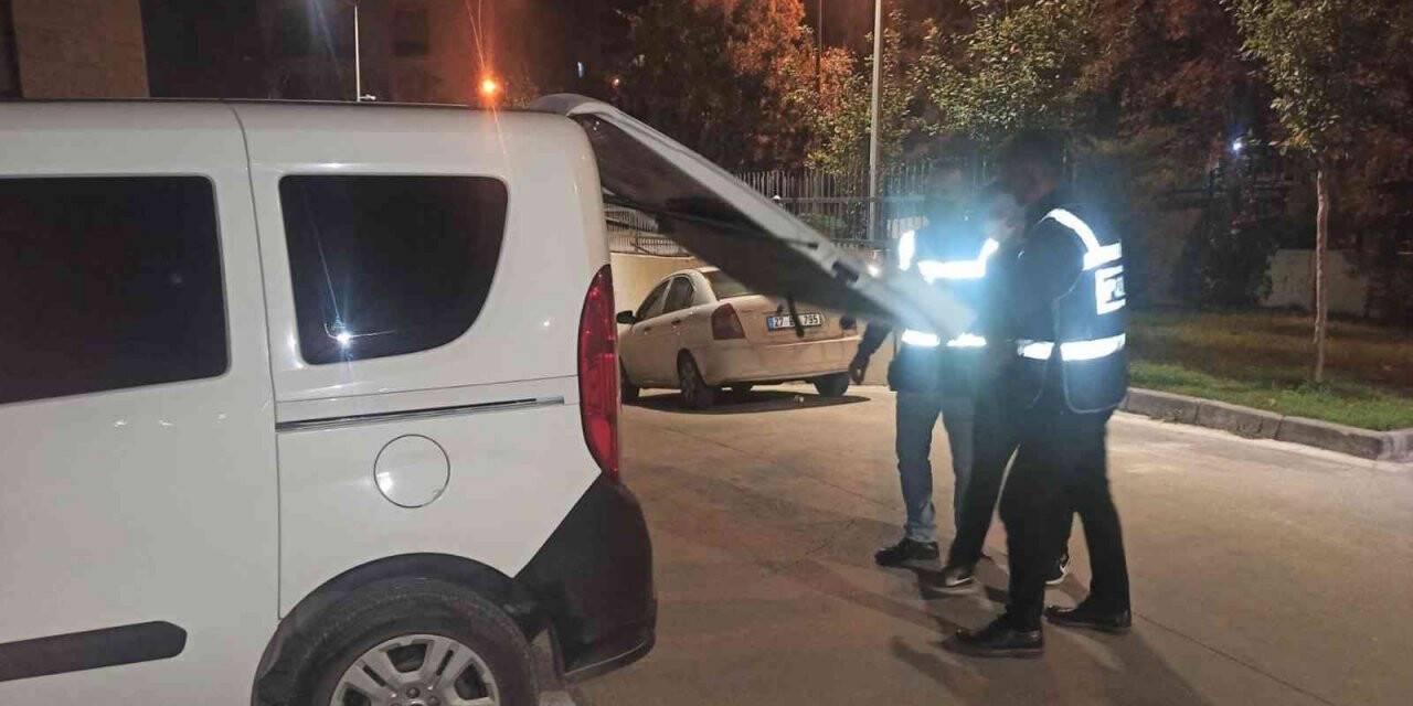 Aranan hükümlü sahte kimlikle yakalandı