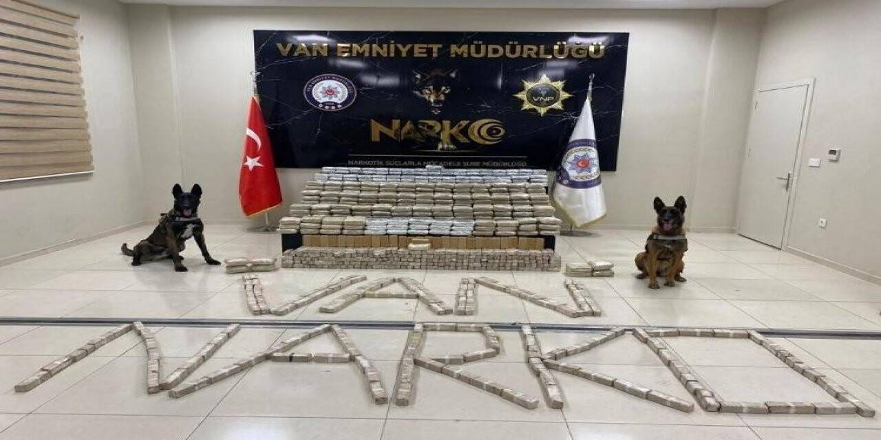 (Düzeltme) Van’da 478 kilo 600 gram uyuşturucu ele geçirildi