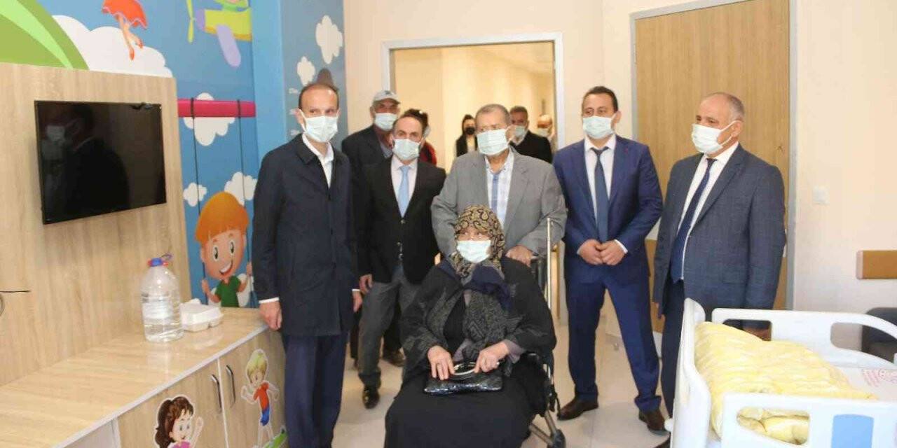 Başkan Esat Öztürk, çocuk hasta odasının açılışını yaptı