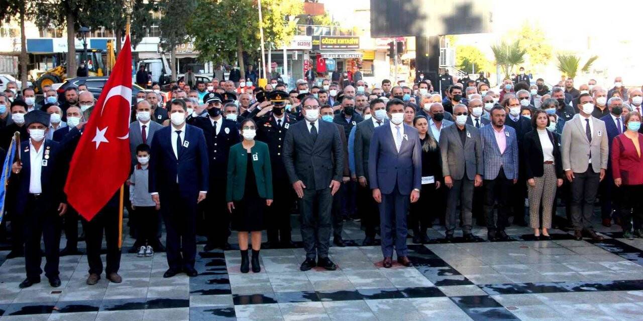 Manisa ilçelerinde hayat 2 dakikalığına durdu