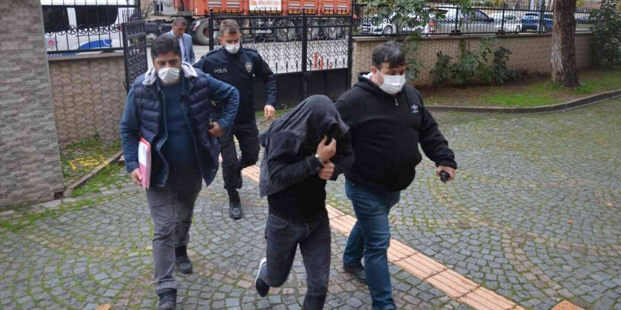 Hükümet konağı inşaatından kablo çalan şüpheliler adliyede