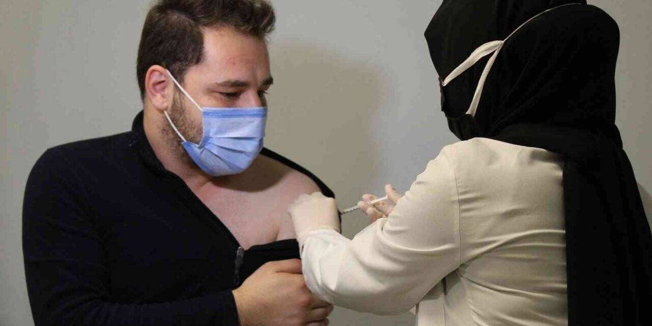 Üniversite kampüsü aşı merkezi oldu