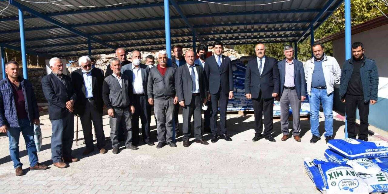 Doğanşehir’de üreticilere kaba yem tohumu desteği