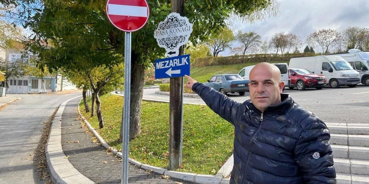 Vatandaşlar Dede mahallesinde değişen trafik levhalarından rahatsız