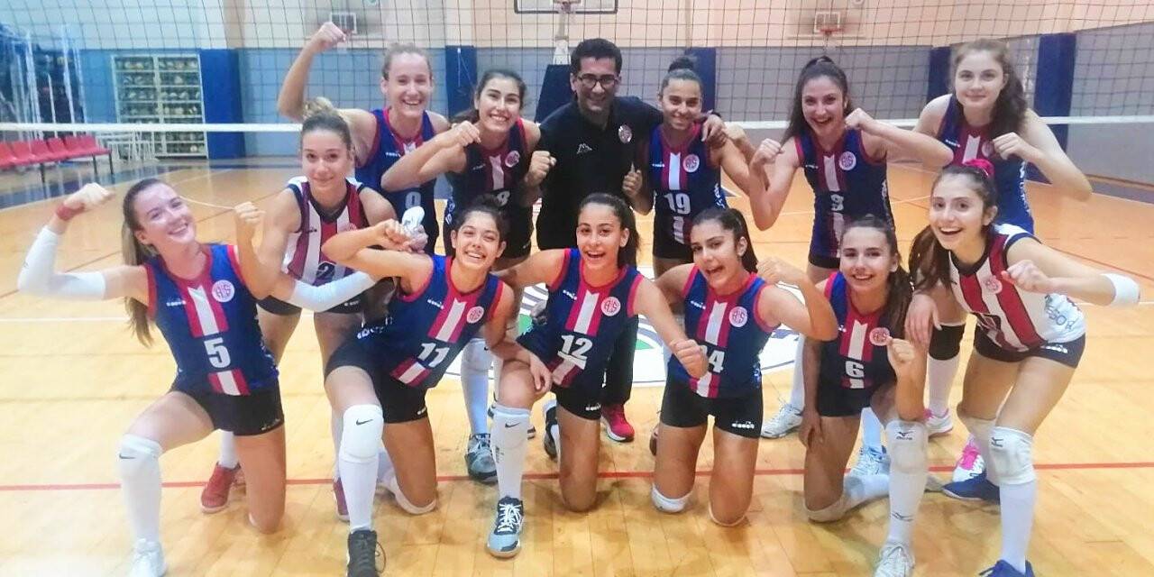 Antalyaspor Genç Kız Voleybol Takımından 3 maçta 3 galibiyet