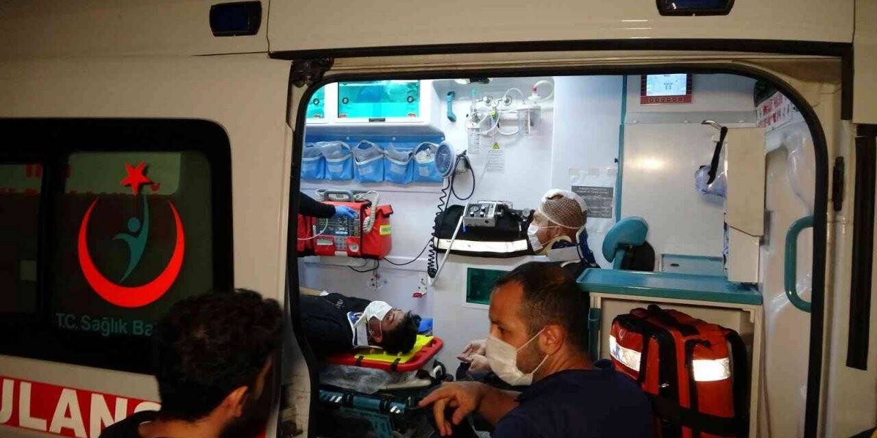 Virajı alamayan minibüs devrildi: 2 yaralı