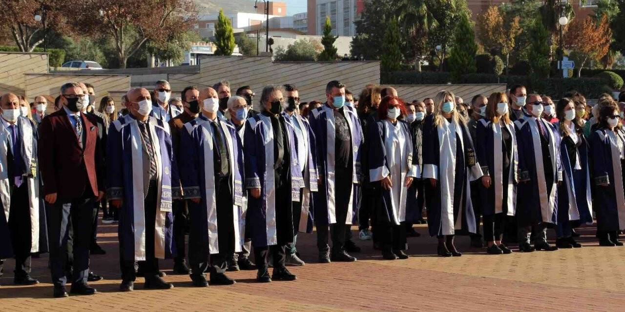 ADÜ’de 10 Kasım Atatürk’ü Anma Programı gerçekleştirildi