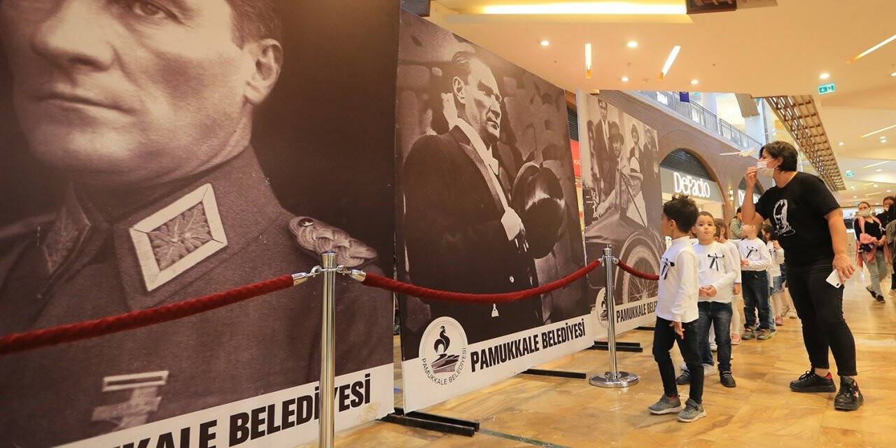 Pamukkale’de Atatürk anısına sergi