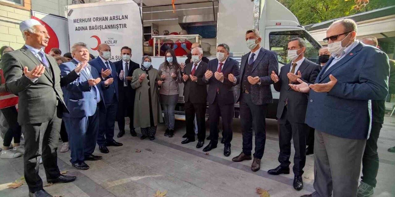 Türk Kızılay Manisa Şubesi’nden bağışçısına teşekkür belgesi