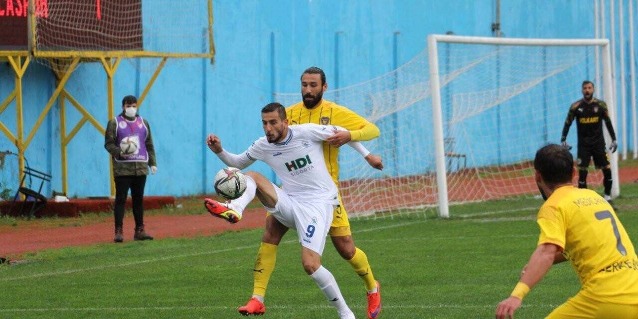 TFF 2. Lig: Pazarspor: 1 - 1928 Bucaspor: 2