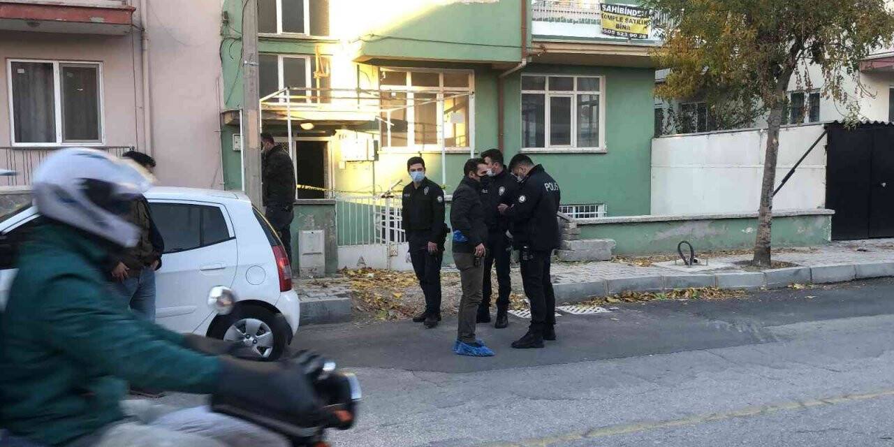 Sınıf öğretmeni evinde ölü bulundu