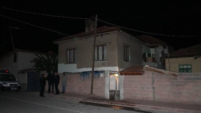 Para İsteyen Kardeşini Bıçakladı