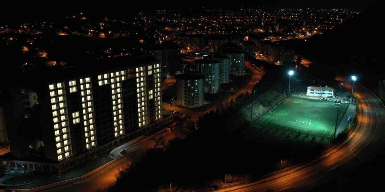 KYK lambalarıyla "Ata” yazdılar