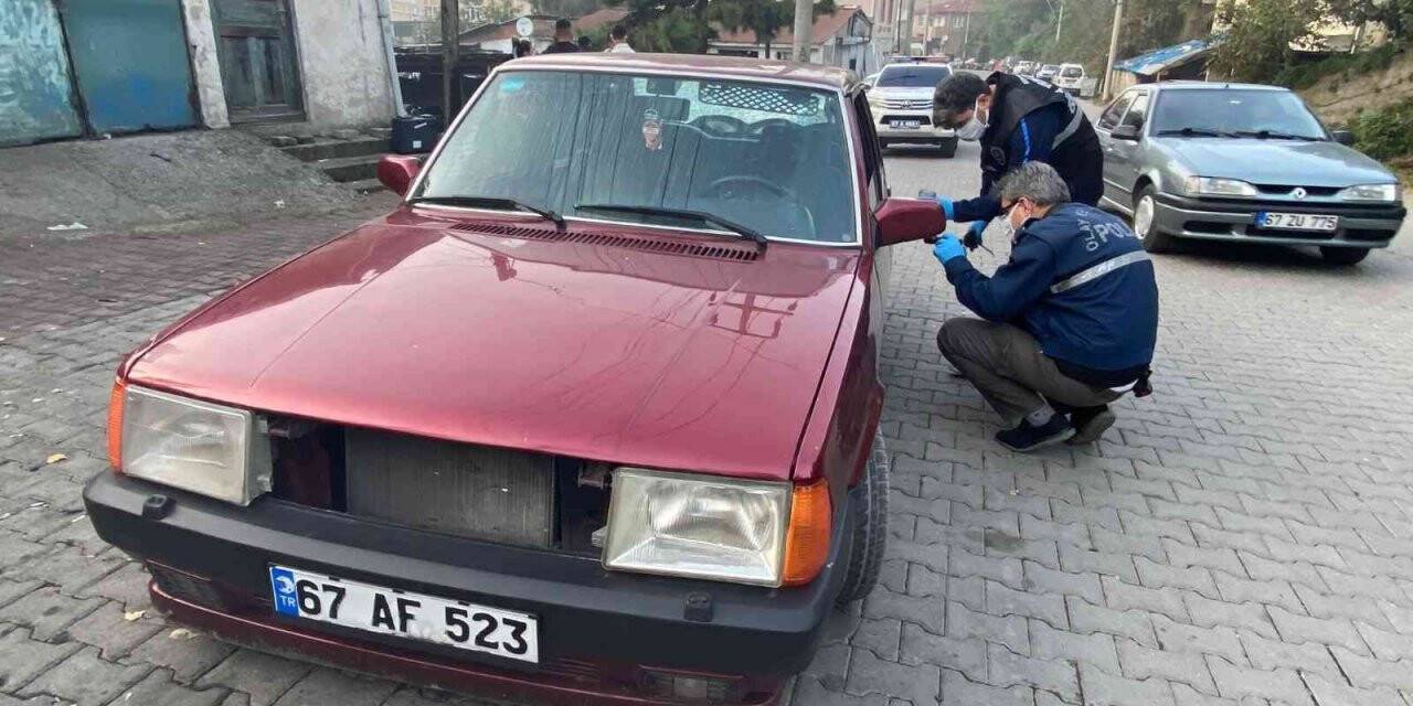 Müşterinin aracına bıçakla saldıran 2 şüpheli adli kontrolle serbest