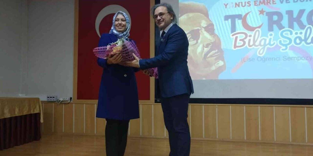 Yunus Emre ve Dünya Dili Türkçe Bilgi Şöleni gerçekleşti