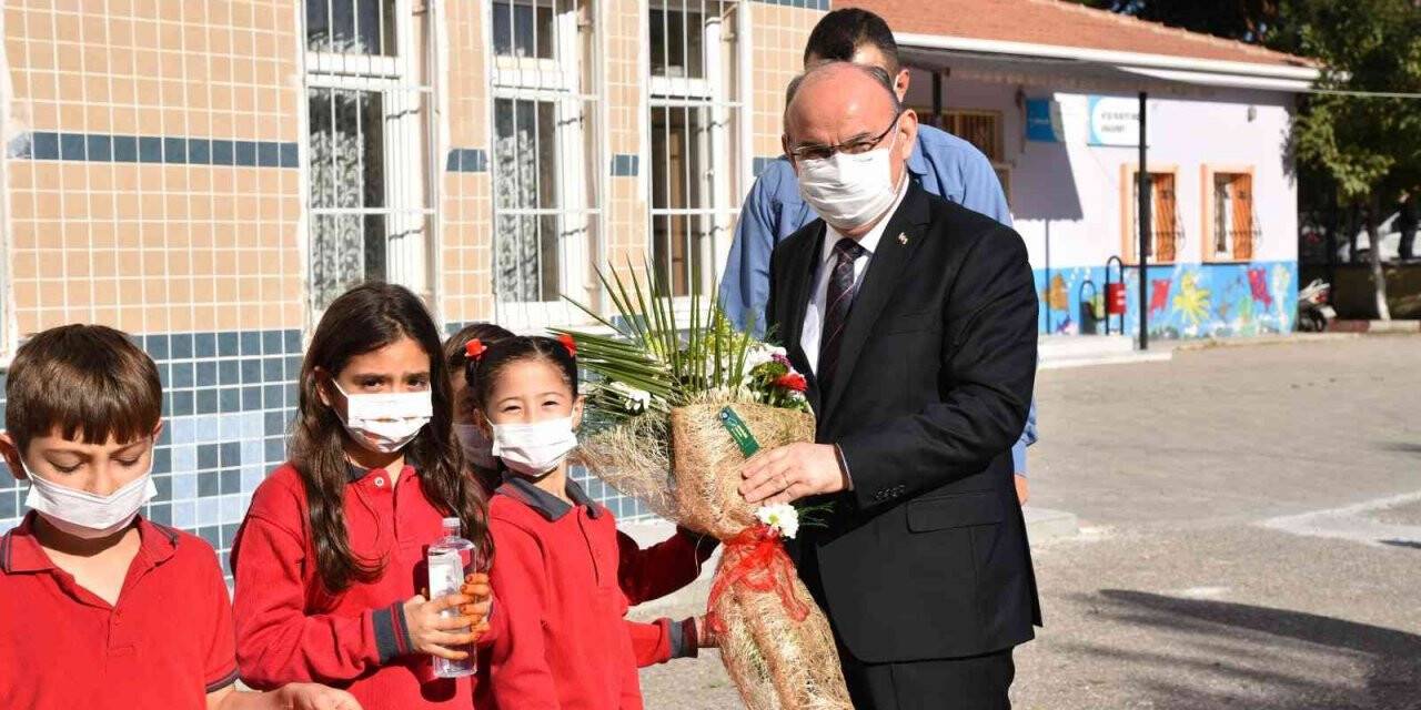 Vali Karadeniz Akhisar’da incelemelerde bulundu
