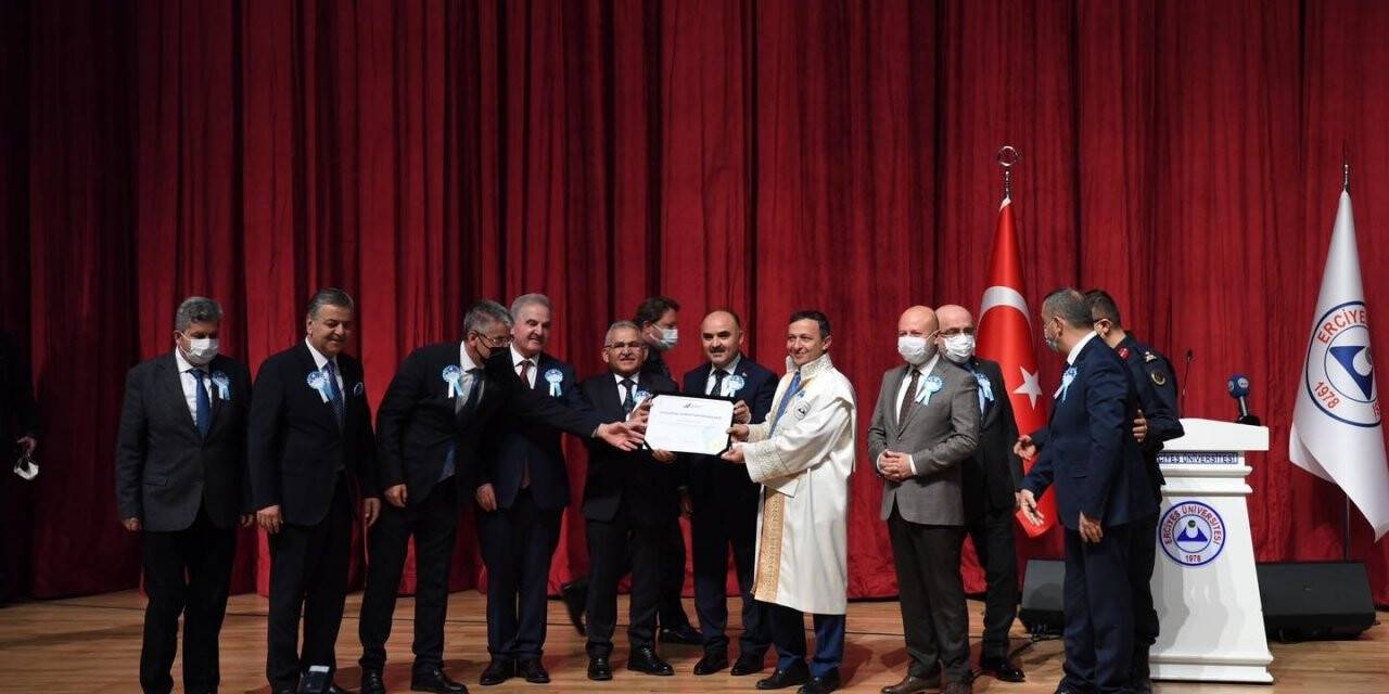 ERÜ Rektörü Prof. Dr. Çalış: "Bilimin ışığında ülkemiz ve milletimiz için var gücümüzle çalışmaya aralıksız devam edeceğiz"
