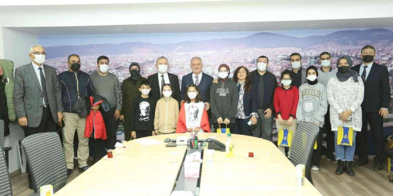 Yarışmalarda dereceye giren öğrenciler ödüllendirildi