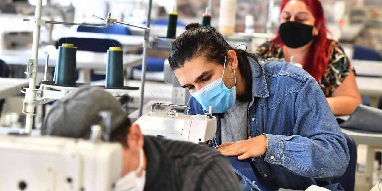 Meslek Fabrikası’nda 75 branşta kurs veriliyor