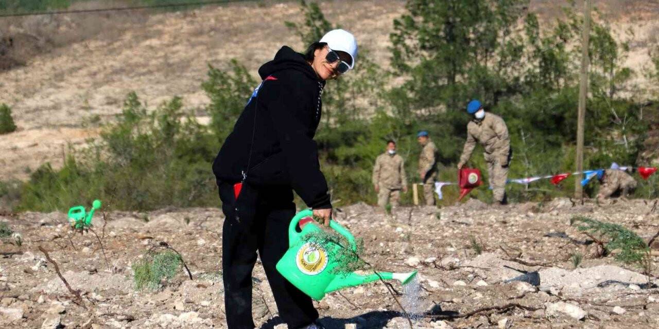 Adana’da binlerce fidan toprakla buluştu