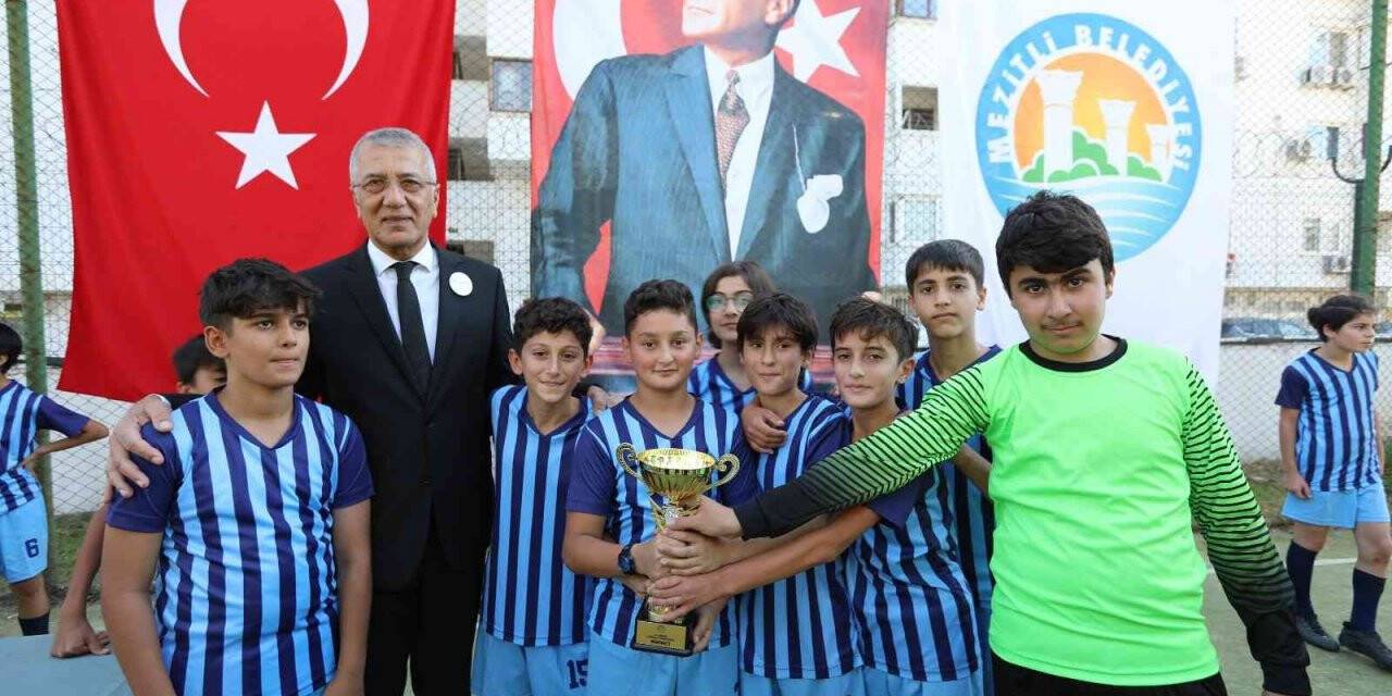 Mezitli Belediyesi, 10 Kasım Atatürk’ü Anma Futbol Turnuvası düzenledi