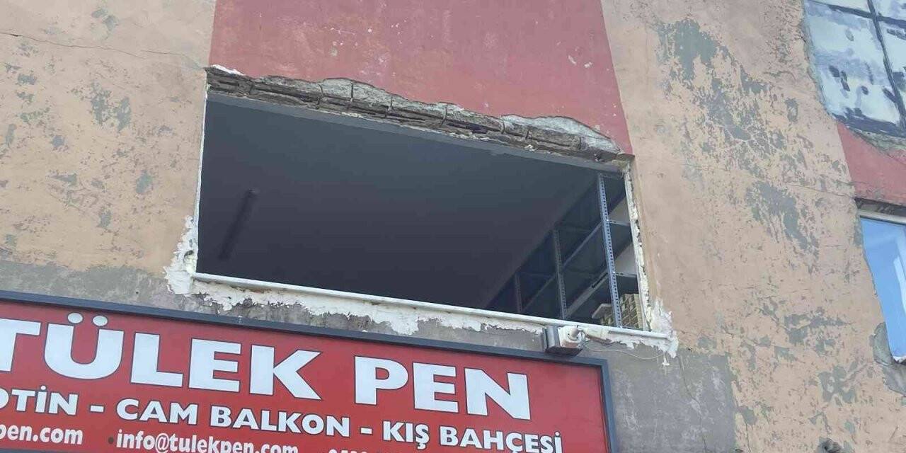 Eyüpsultan’da bujiteri imalathanesinde patlama: 2 yaralı