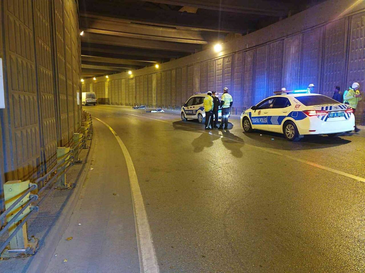 Kontrolden çıkan motosiklet takla attı: 1 ölü, 1 yaralı