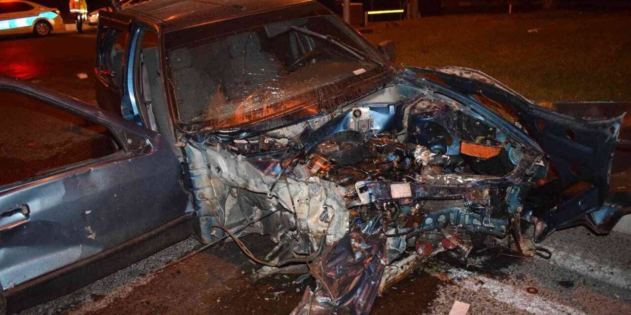 Malatya’da tır otomobili biçti: 1’i ağır 3 yaralı