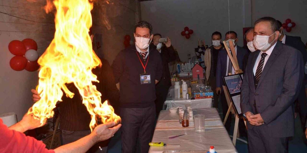 Elbistan’da TÜBİTAK 4007 Bilim Şenliği kapılarını açtı