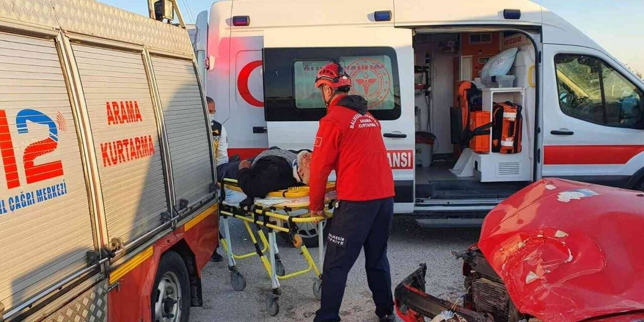 Balıkesir’de trafik kazası 2 yaralı