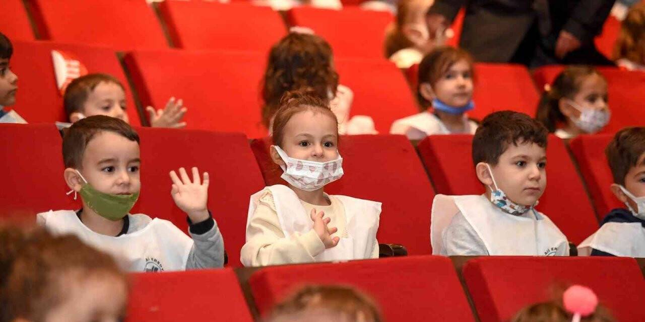 Altındağlı çocuklar tiyatro ile buluştu