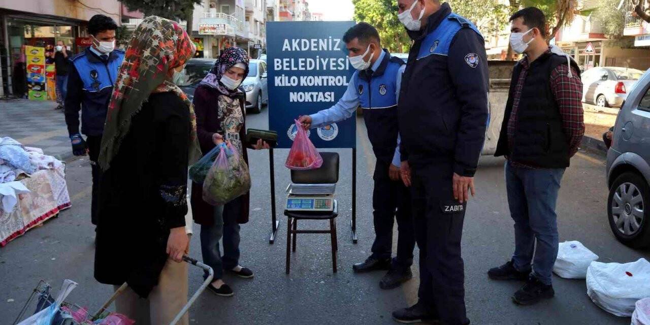 Akdeniz Belediyesi, semt pazarlarına kilo kontrol noktaları kurdu