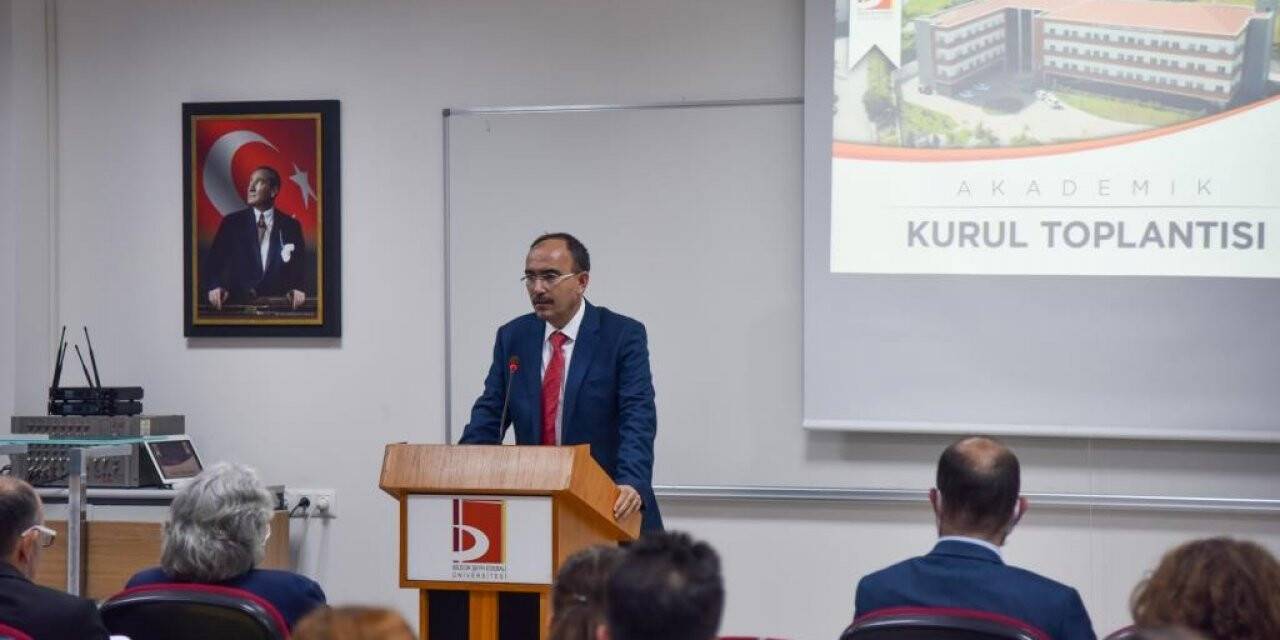Rektör Beydemir başkanlığında Akademik Kurul toplantısı yapıldı