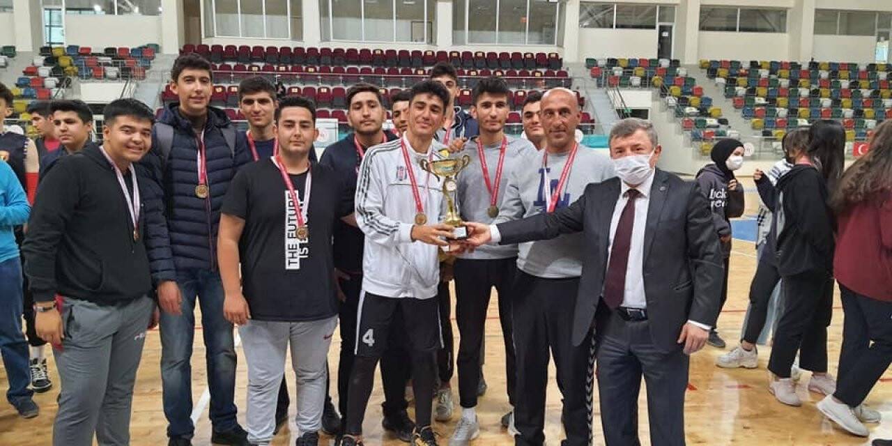 Basketbol Cumhuriyet kupası turnuvası sona erdi