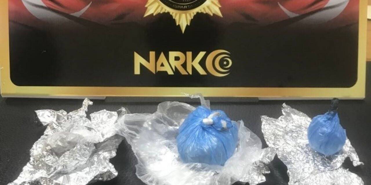 Uyuşturucu tacirleri narkotik köpeği Athena’dan kaçamadı