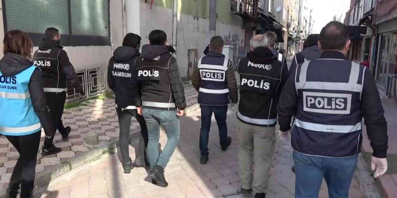 Samsun polisinden okul çevrelerinde uyuşturucuya geçit yok