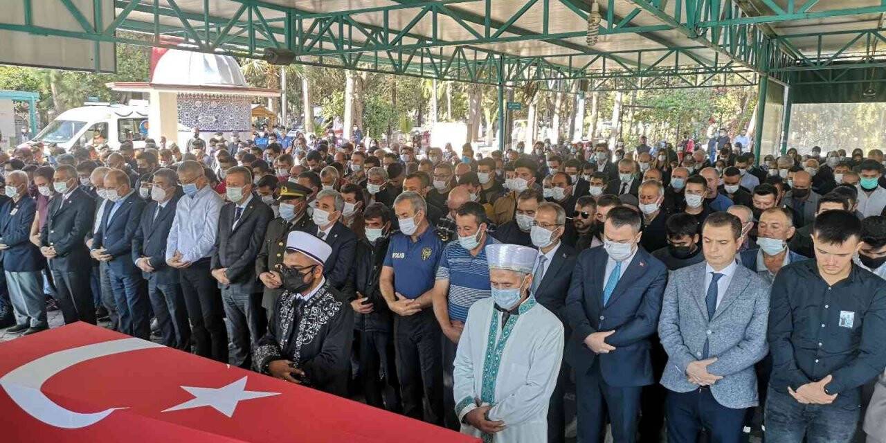 Görev başında kalp krizi geçirerek şehit olan er toprağa verildi