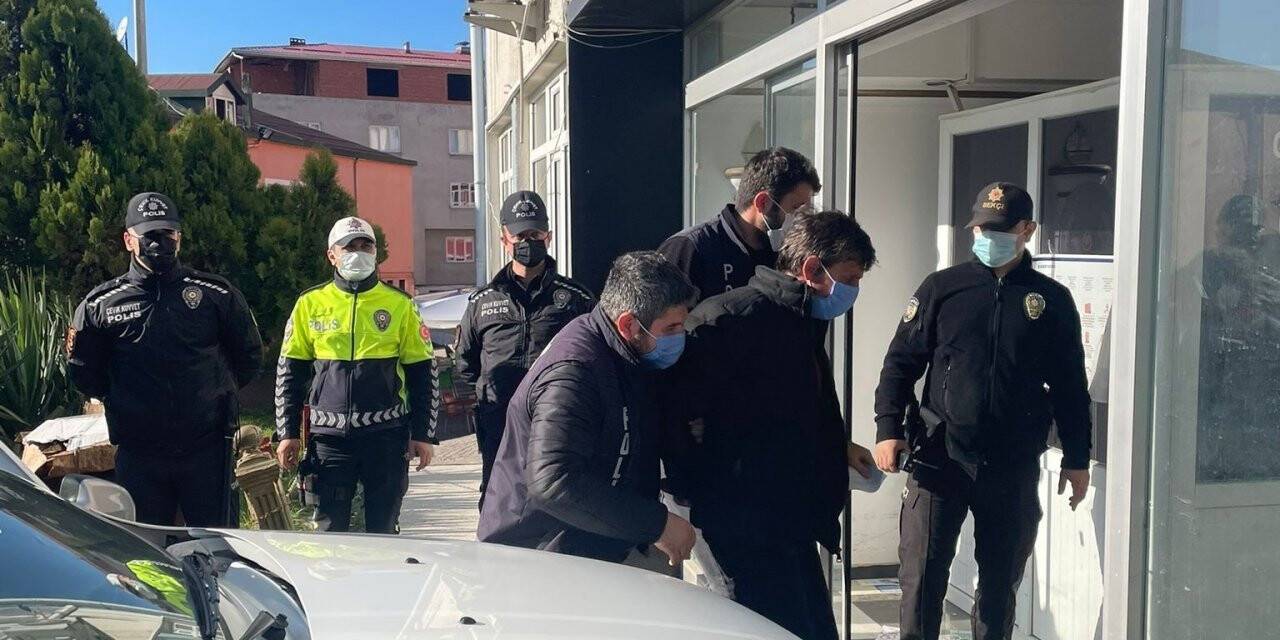Boşanma aşamasındaki eşini minibüsle ezerek öldüren şahıs adliyede