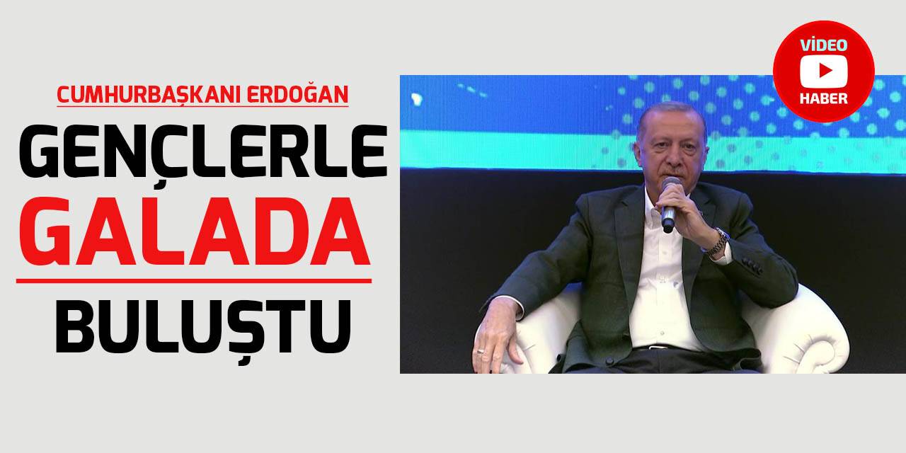 Cumhurbaşkanı Erdoğan, Truva Müzesi’nde Ezineli Yahya Çavuş Belgeseli Galası’nda gençler ile buluştu